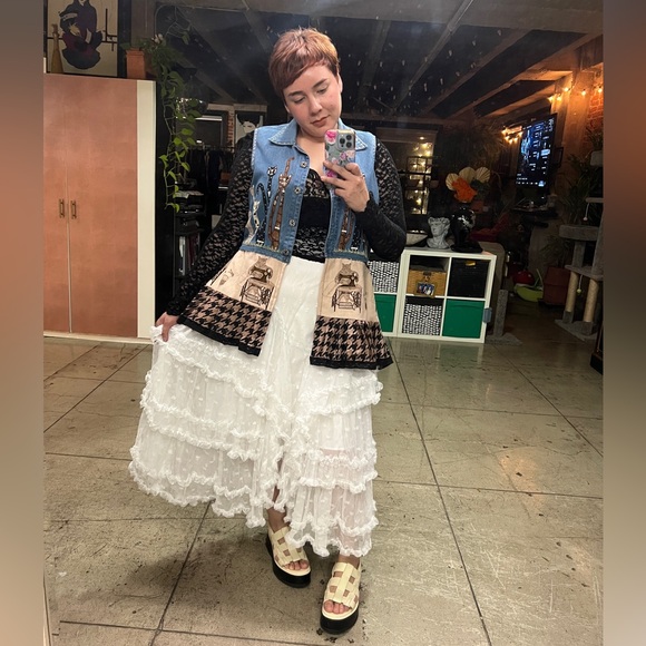 452B. Mesh Lace Ruffled Midi Skirt - Picture 2 of 9